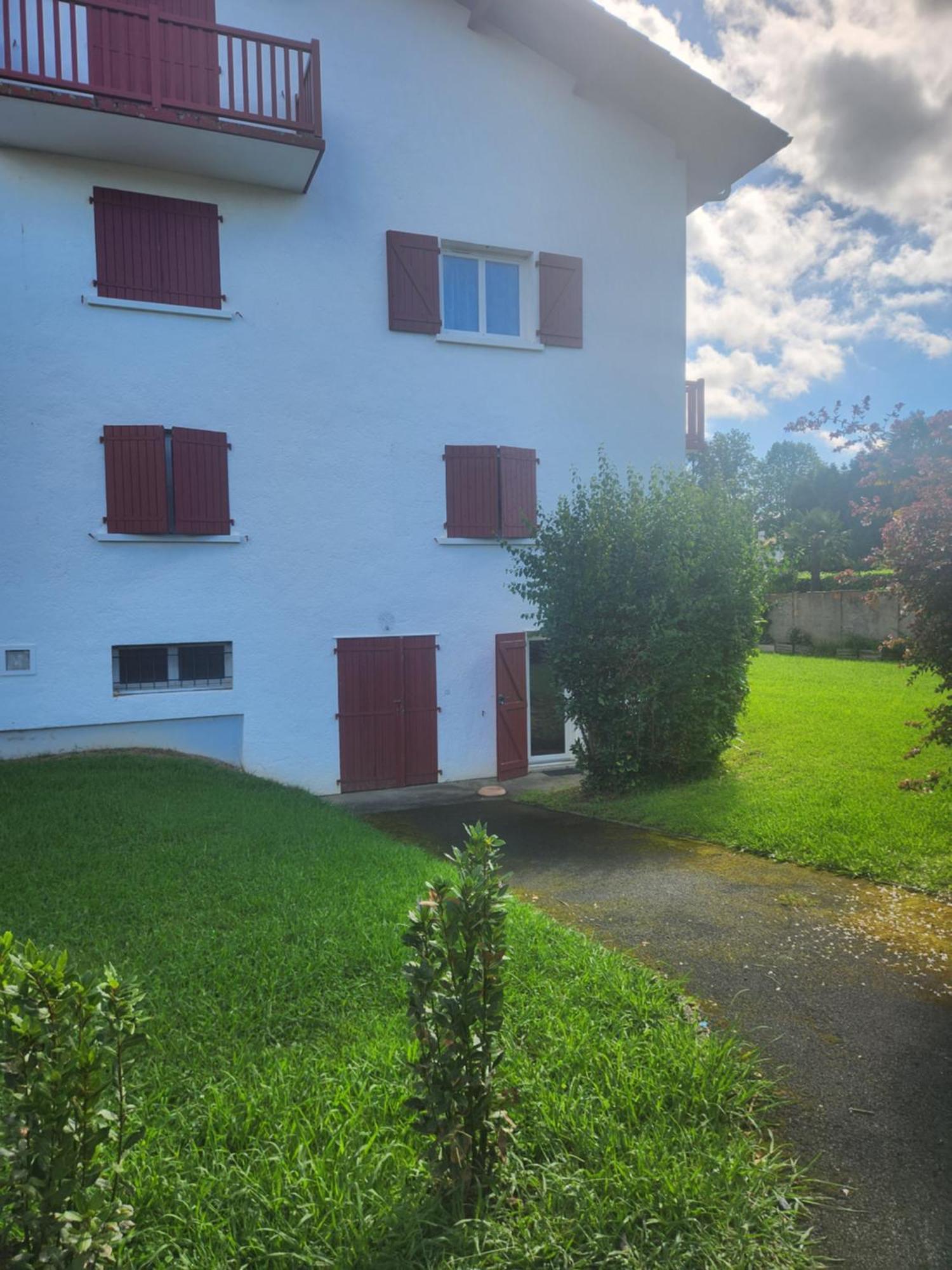 Studio Sur Les Fleuristes Cambo-les-Bains Exterior foto